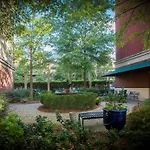 Courtyard By Marriott Athens Downtown