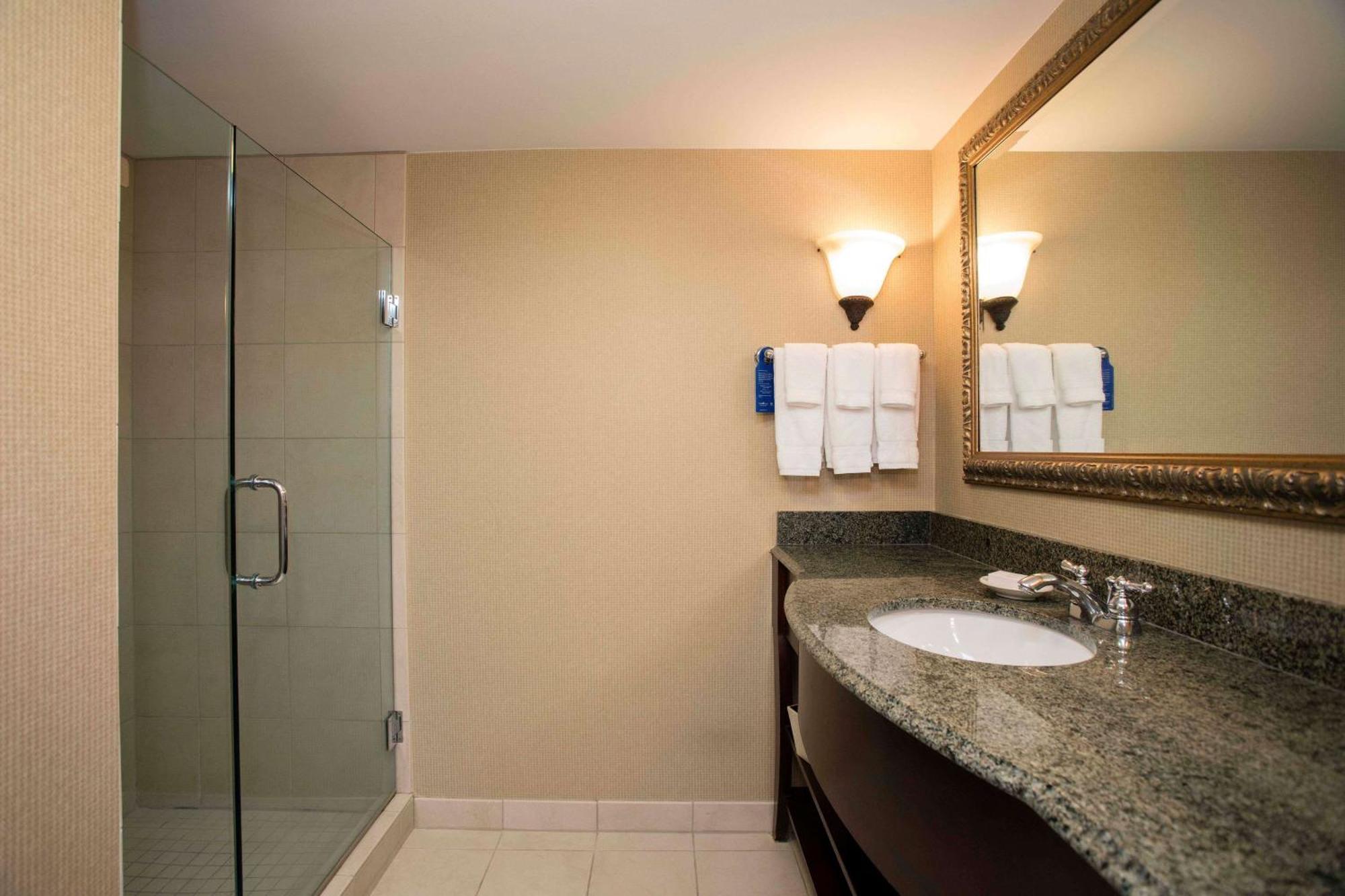 Courtyard By Marriott Downtown Athens