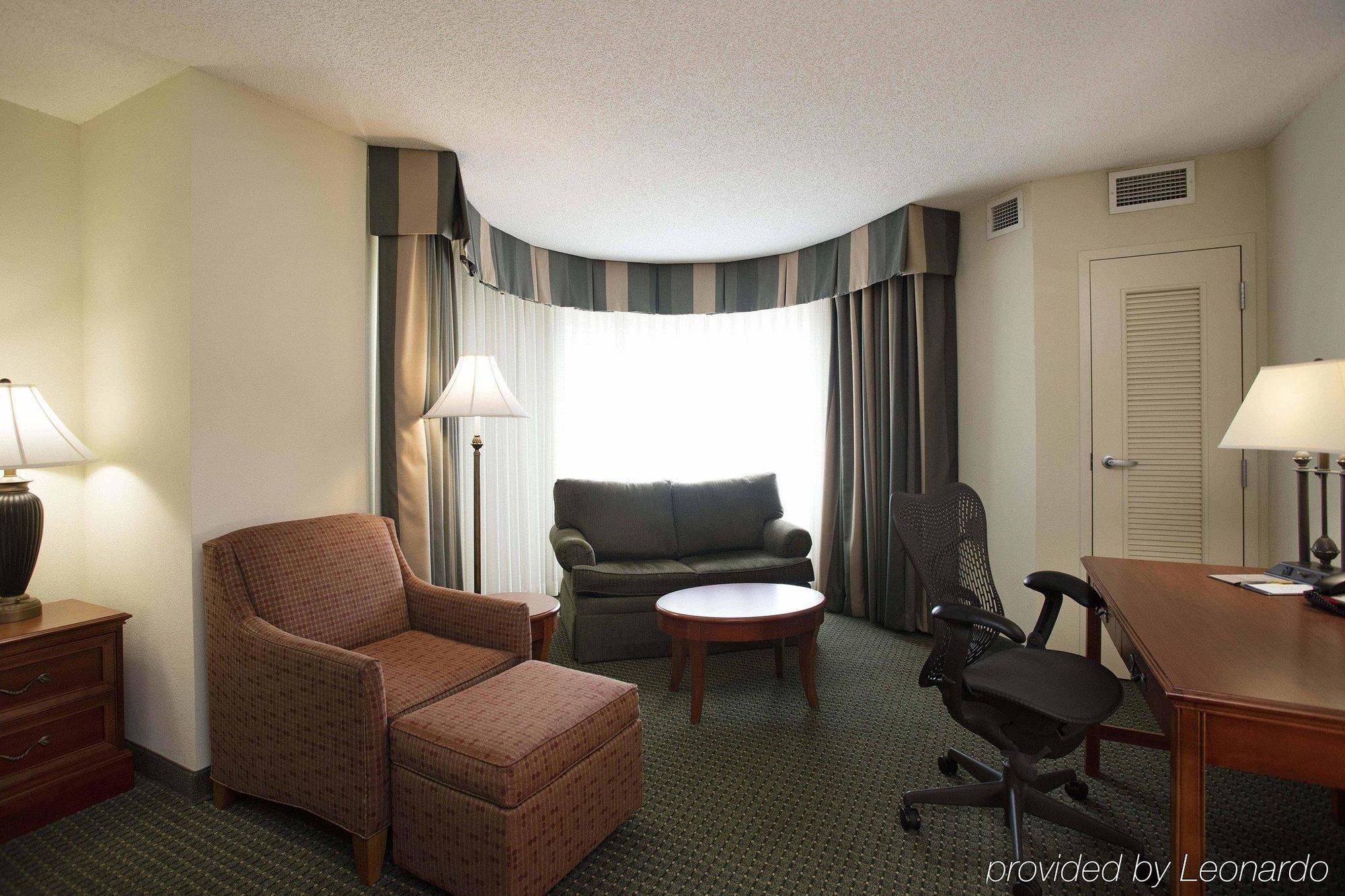 Courtyard By Marriott Downtown