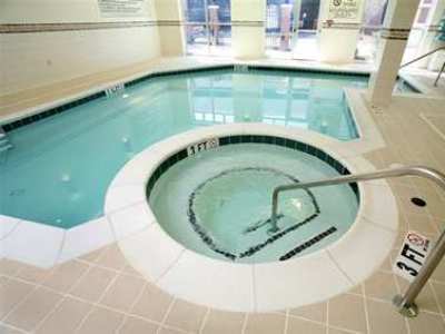 Courtyard By Marriott Downtown Hotel